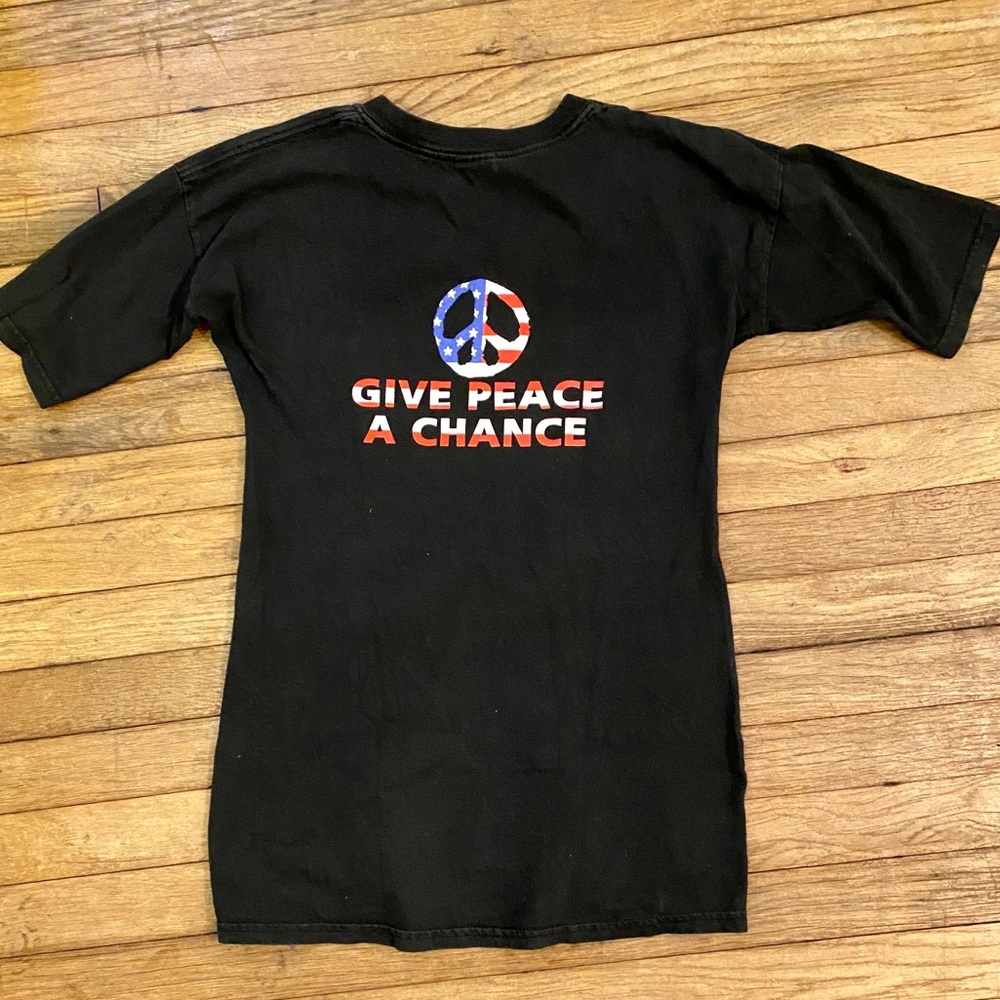 Vintage John Lennon "Give Peace A Chance" T-Shirt - Picture 5 of 7